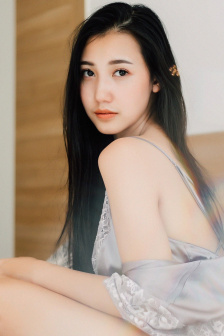 美丽的姑娘播放视频